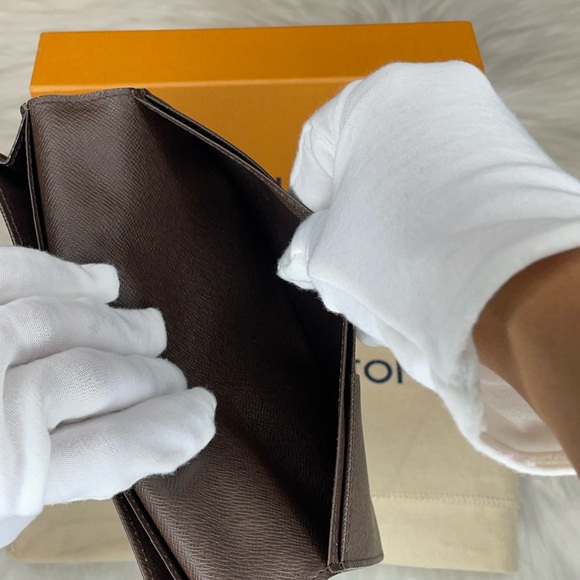 (MT48) Authenticated Louis Vuitton Damier Ebene Brazza Wallet - Picture 12 of 15